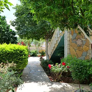 Garden Dhesara , Ksamil Albanië